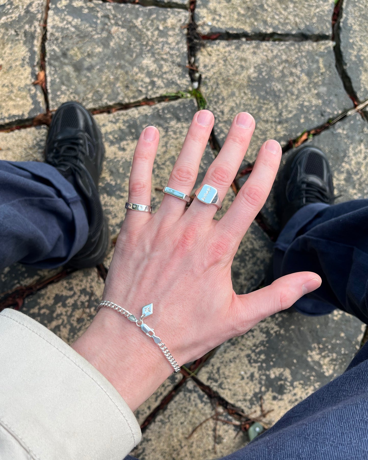 KRISS CROSS SIGNET