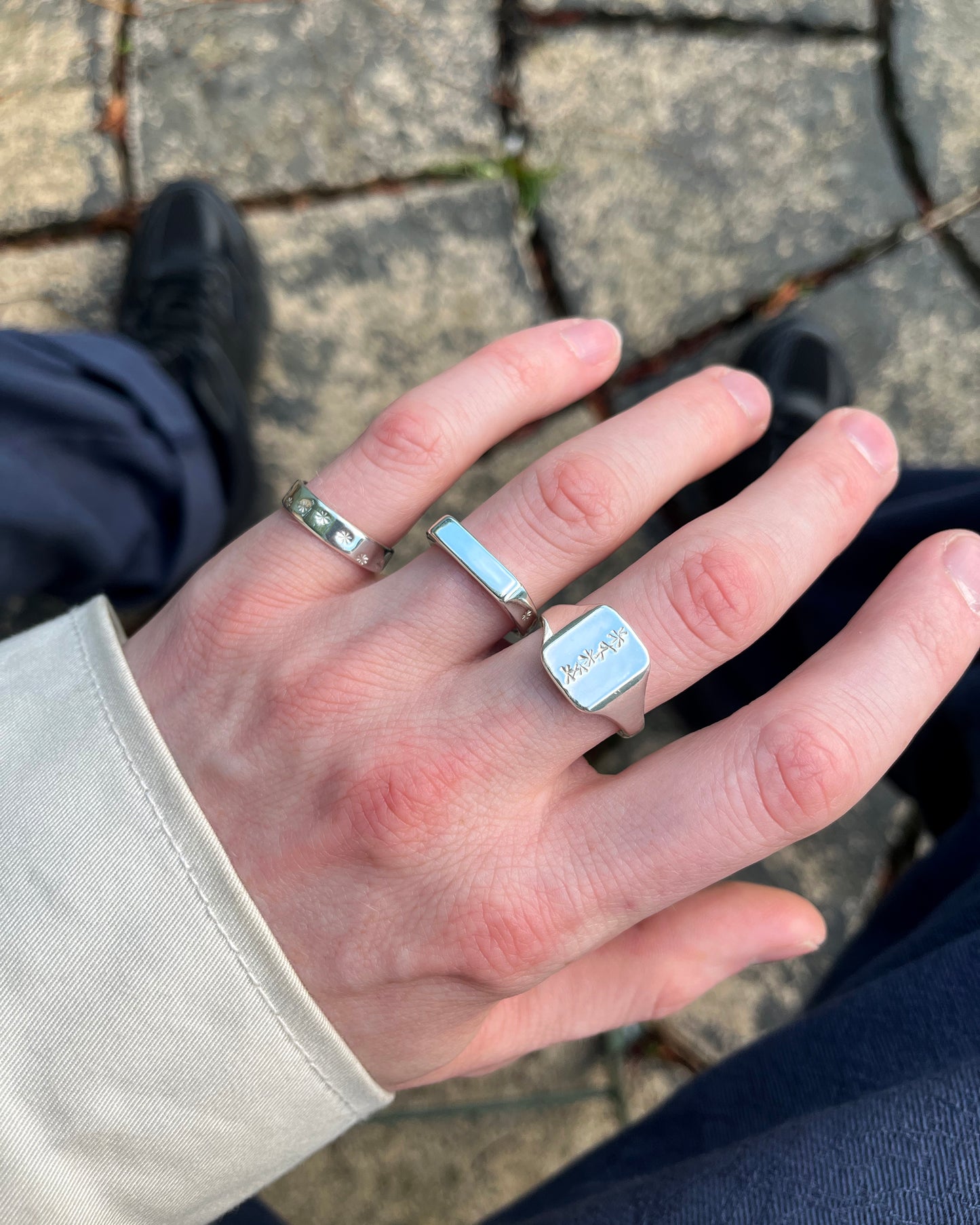 KRISS CROSS SIGNET