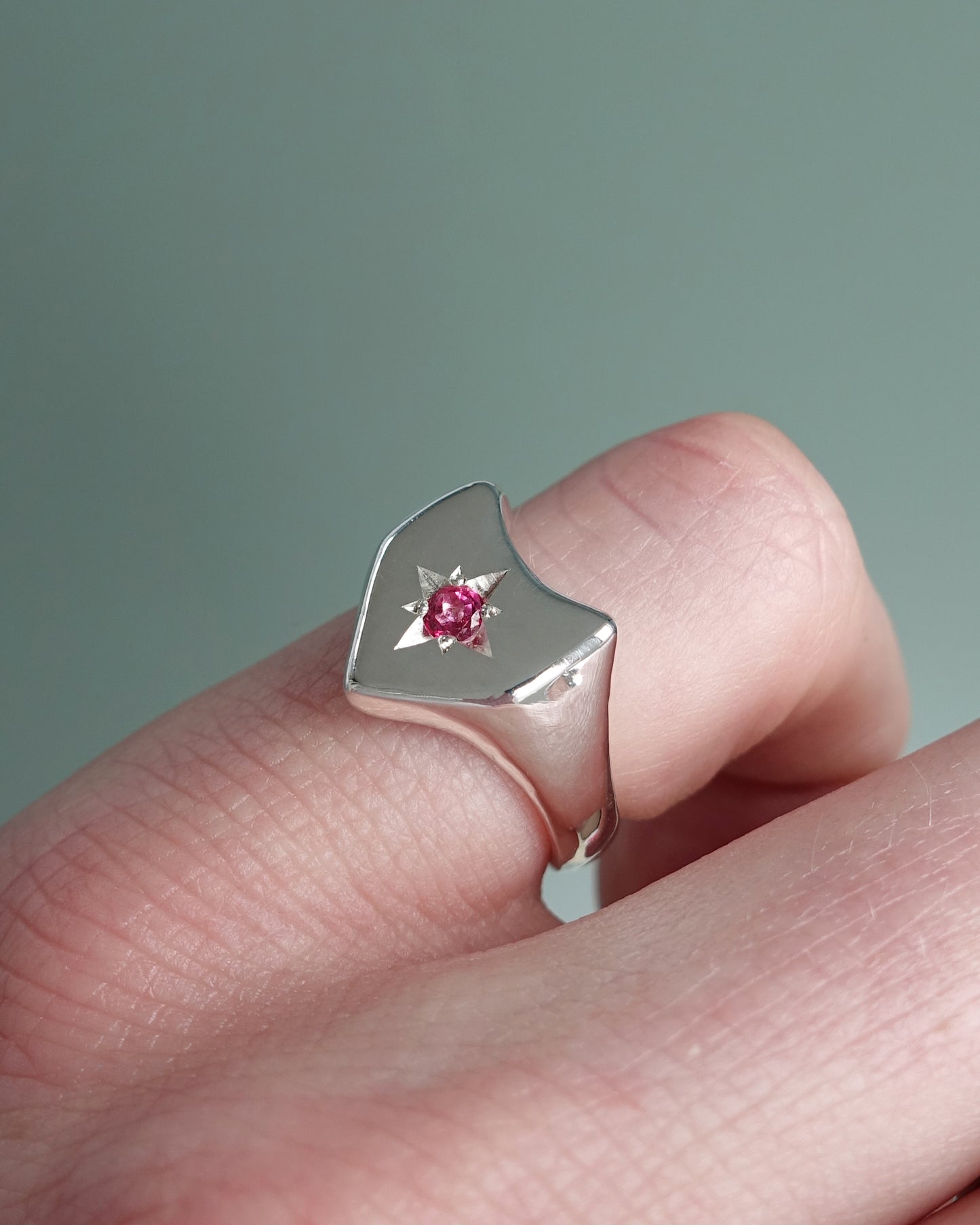 SHIELD RING - PINK TOPAZ