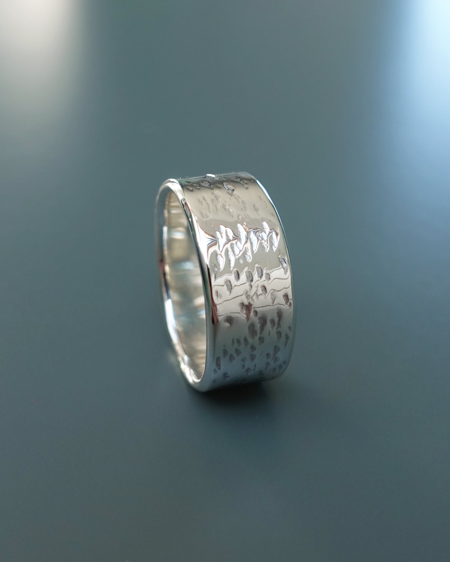 TEXTURED RING LARGE